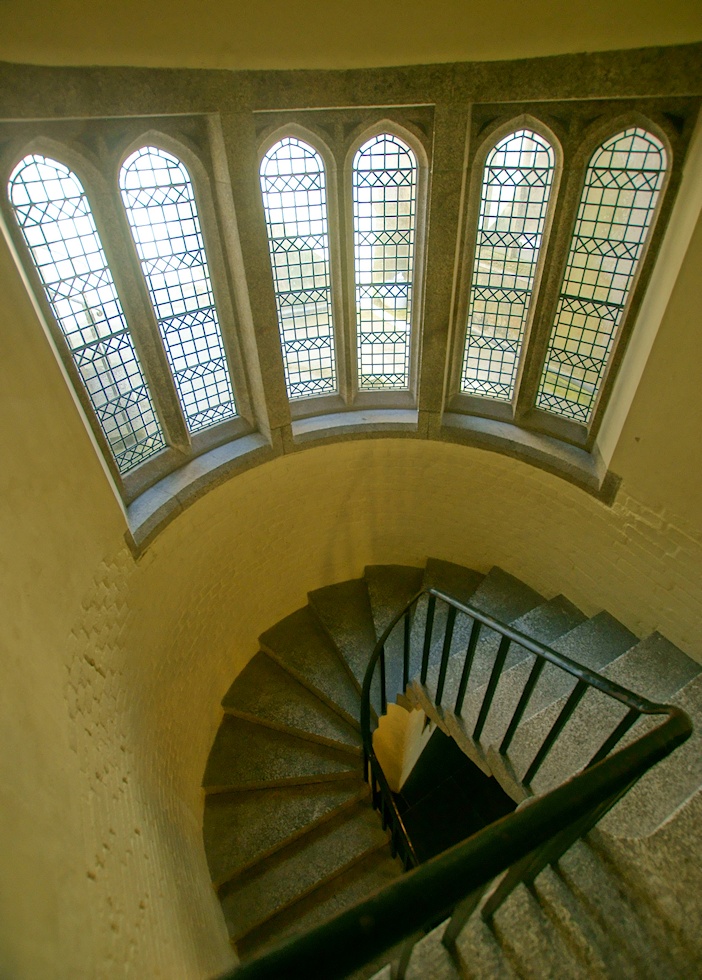 城内の螺旋階段