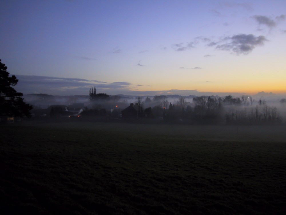 �f���H���B